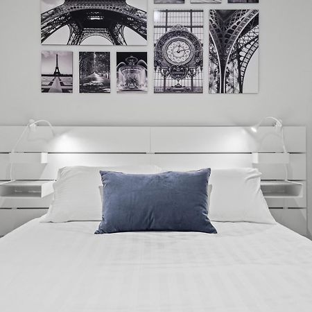 Stylish And Spacious 2-Bed Apartment メルボルン エクステリア 写真