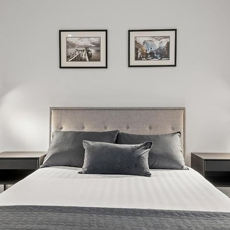 Stylish And Spacious 2-Bed Apartment メルボルン エクステリア 写真