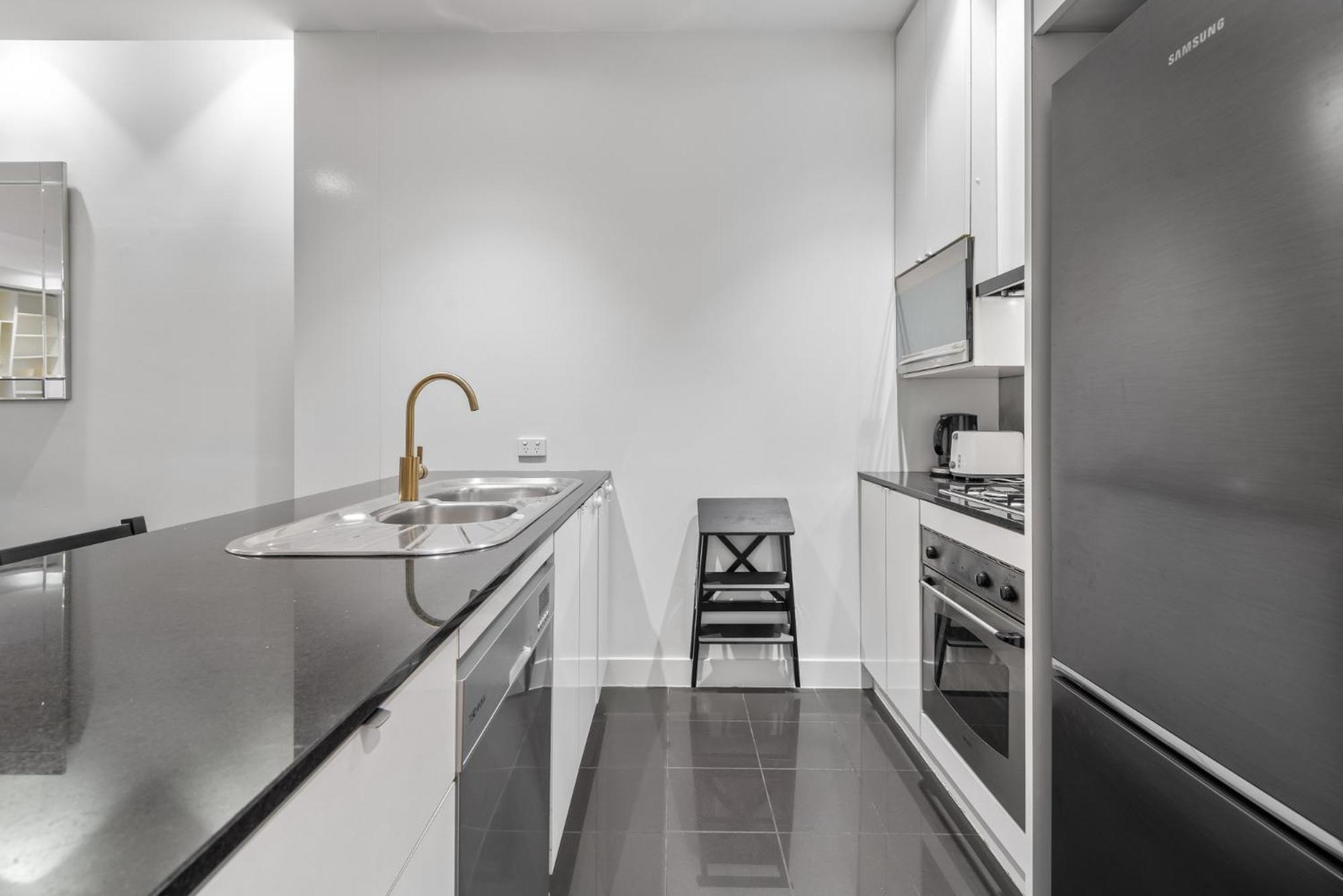 Stylish And Spacious 2-Bed Apartment メルボルン エクステリア 写真