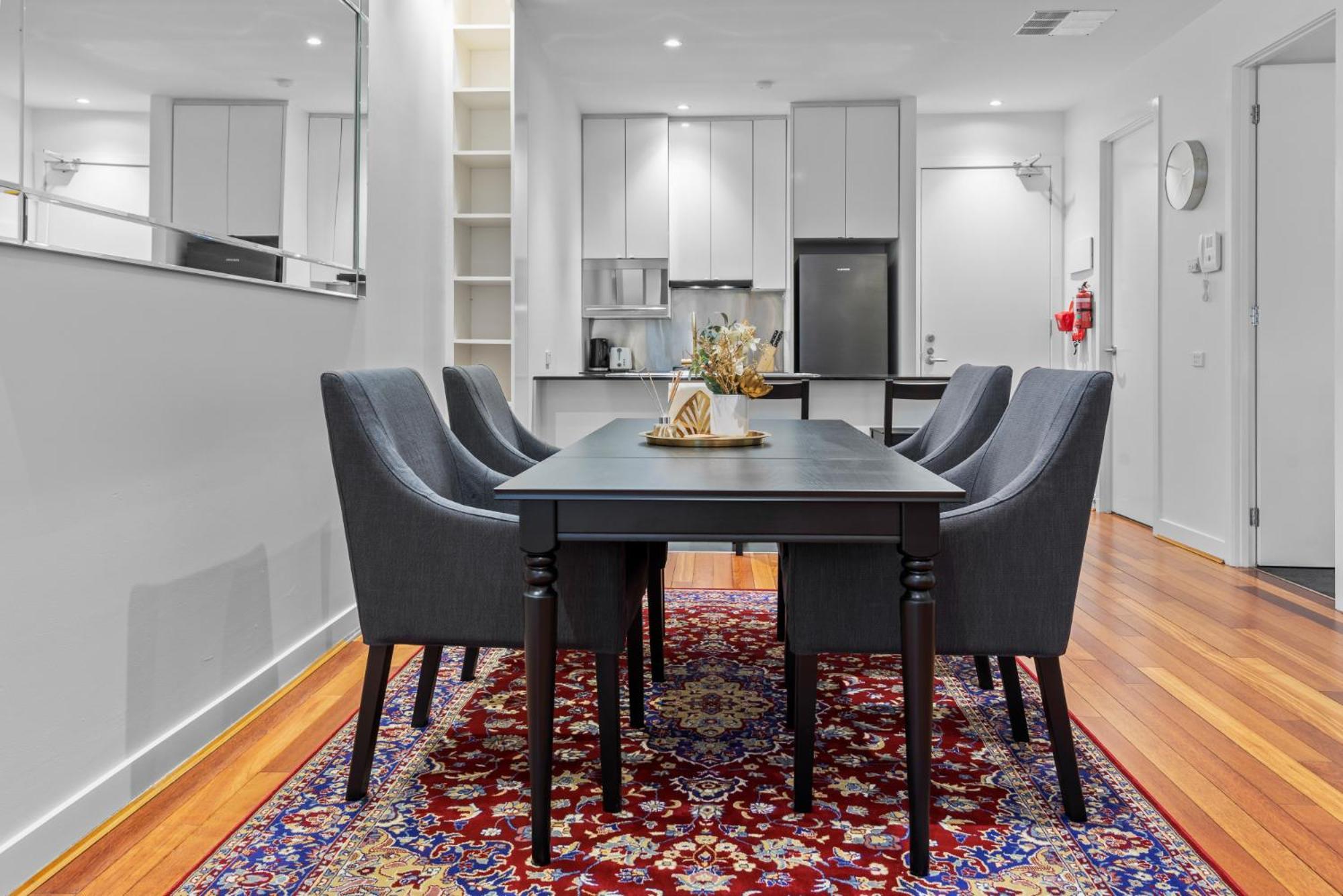 Stylish And Spacious 2-Bed Apartment メルボルン エクステリア 写真